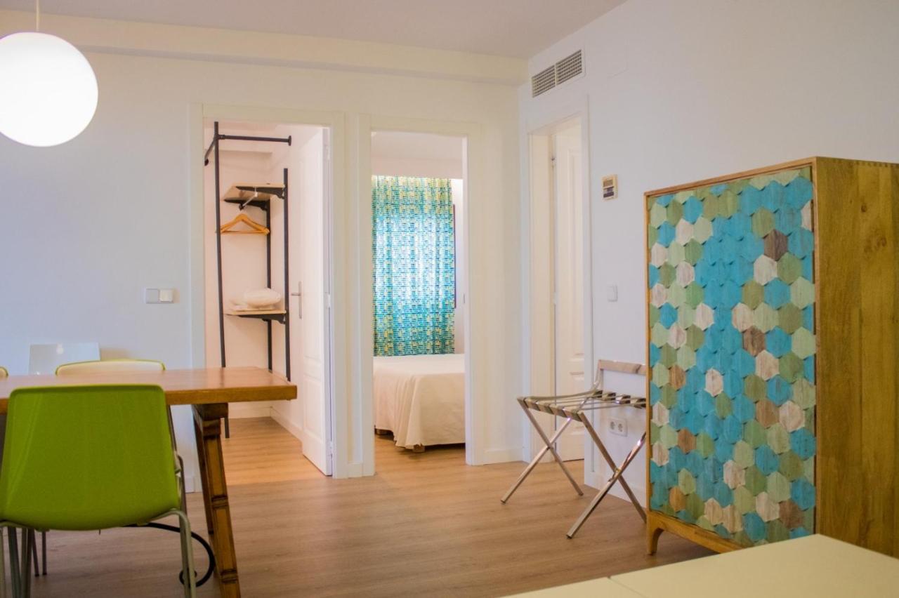 Aparthotel Boutique Poniente Playa Сан-Антонио-Абад Экстерьер фото