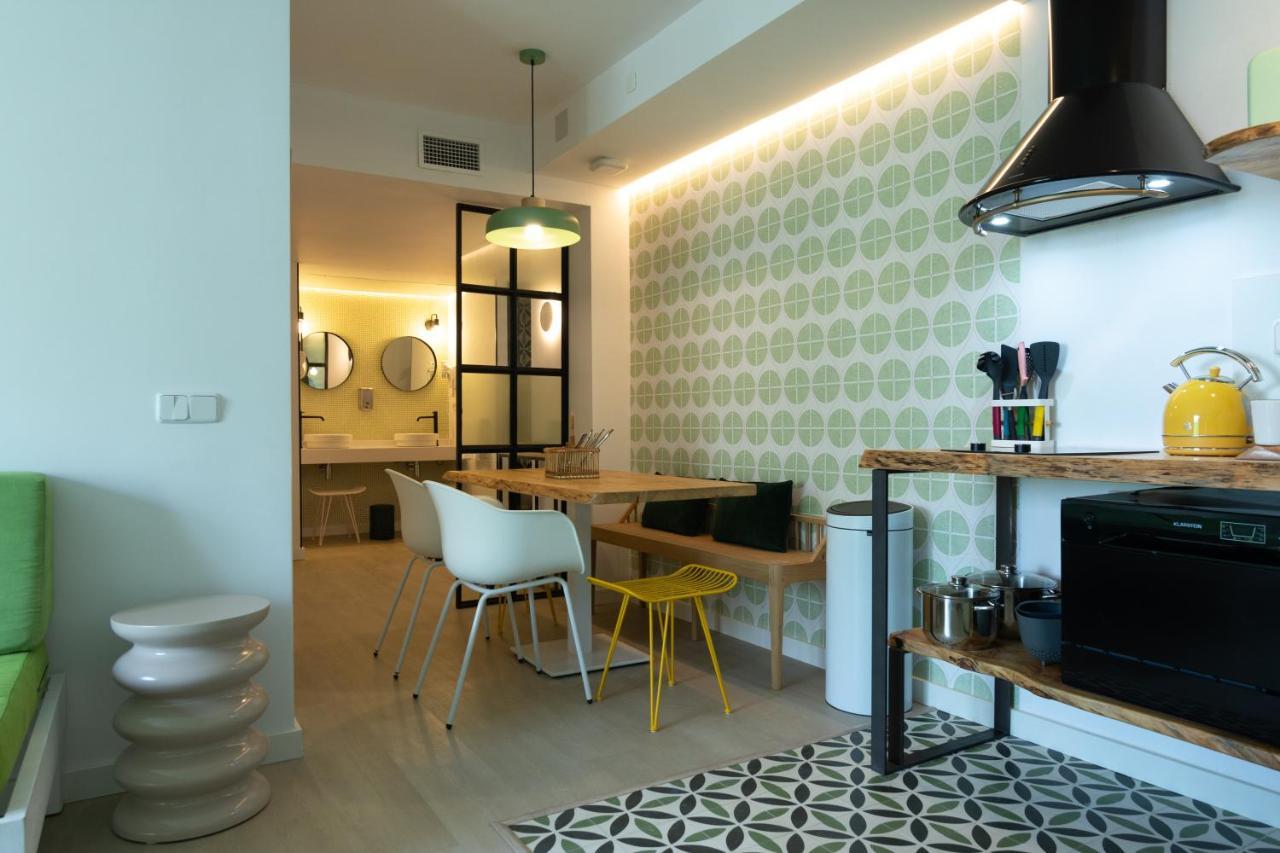 Aparthotel Boutique Poniente Playa Сан-Антонио-Абад Экстерьер фото