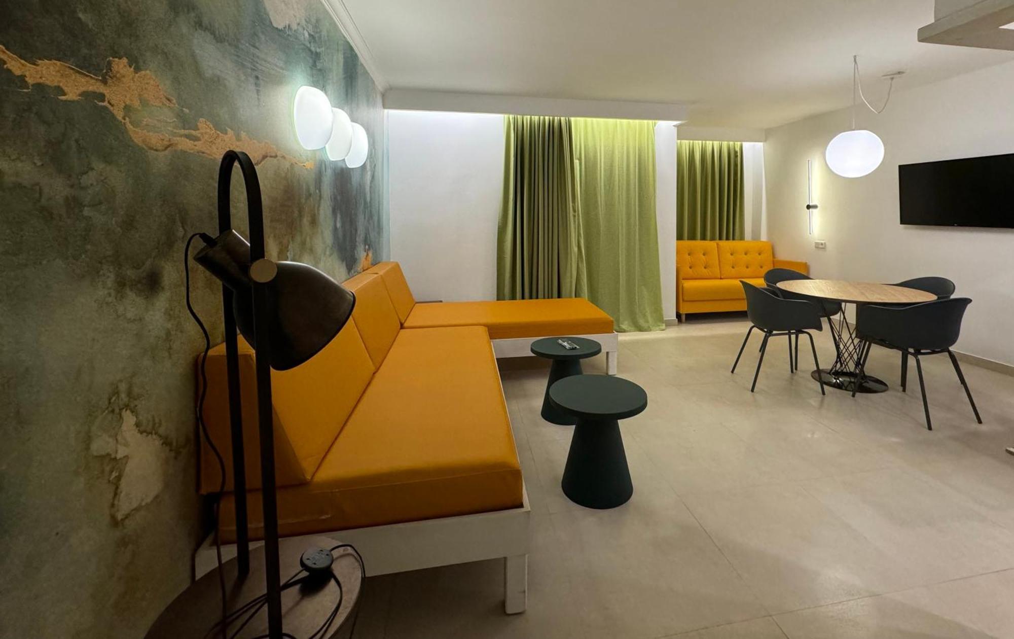 Aparthotel Boutique Poniente Playa Сан-Антонио-Абад Экстерьер фото