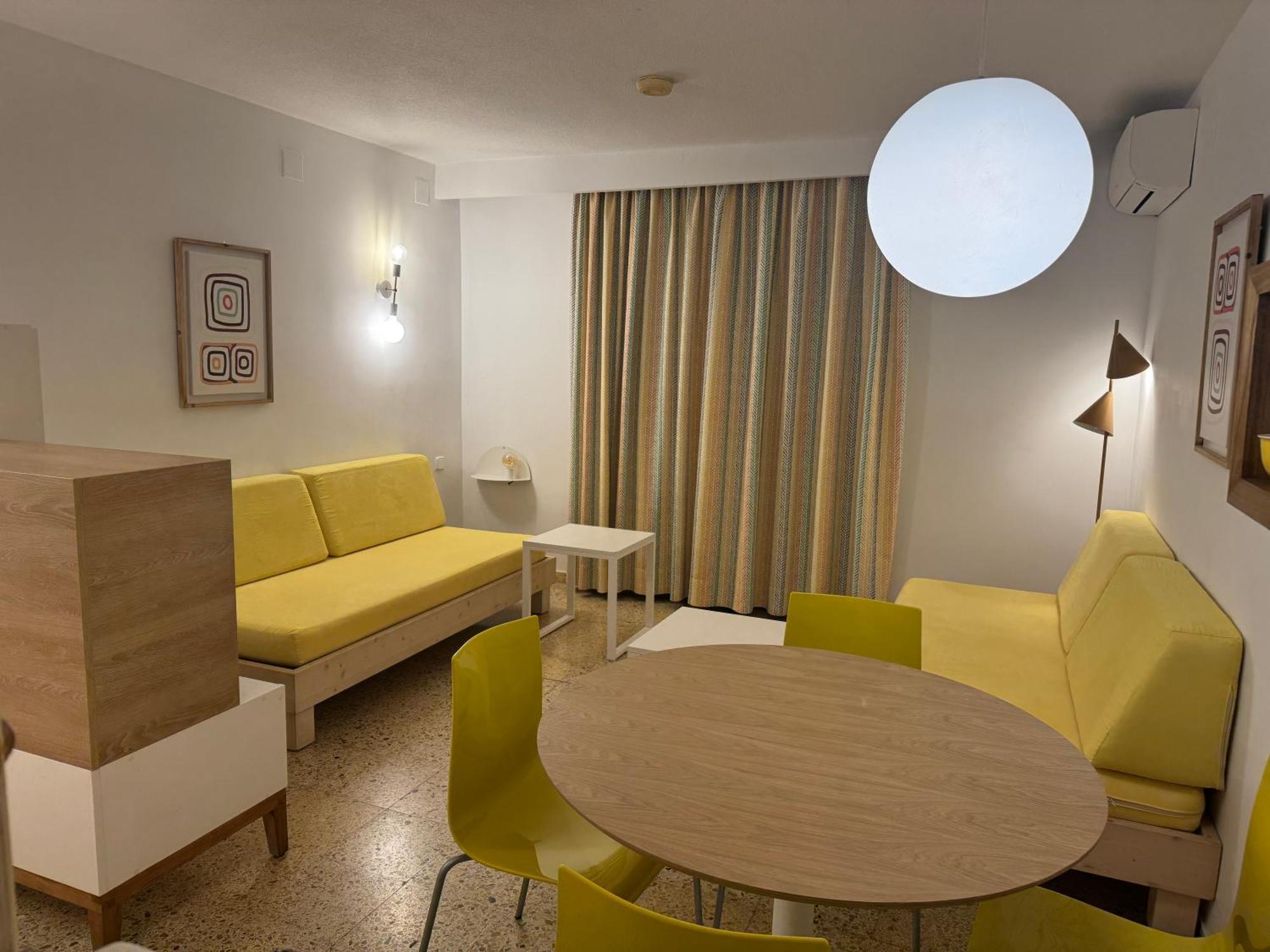 Aparthotel Boutique Poniente Playa Сан-Антонио-Абад Экстерьер фото